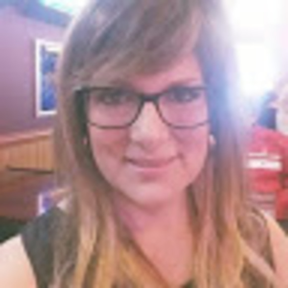 Meet your Posher, Heidi - Picture 1 of 1